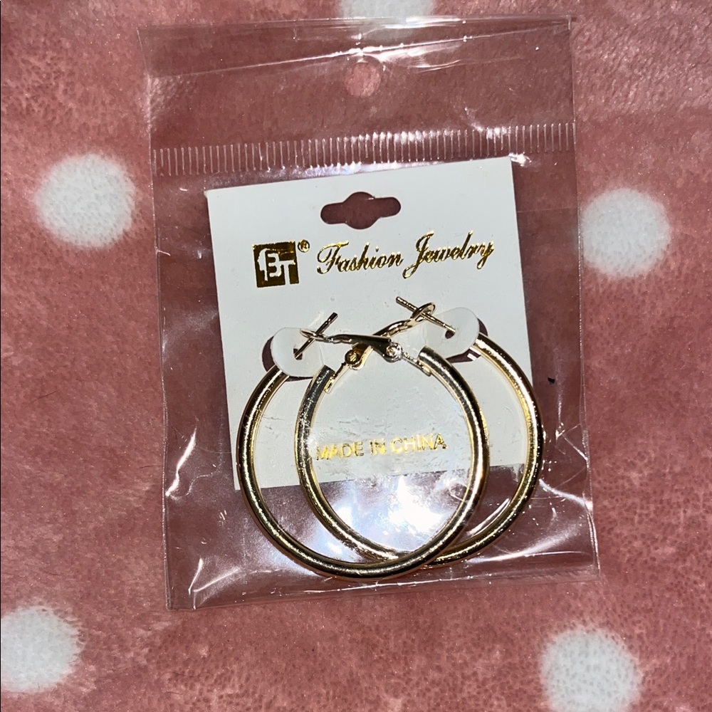 Classic Gold Hoop Earrings NWT